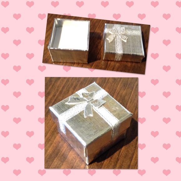 Elegant 925 Sterling Silver square pink CZ ring - Picture 3 of 3