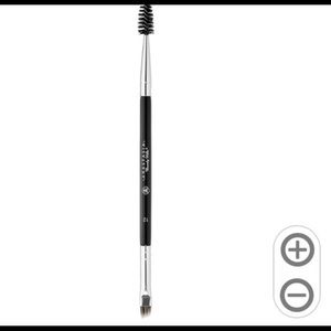 Anastasia Beverly Hills #12 brush-new