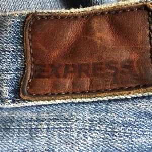 Great condition 6L Express bootcut jeans