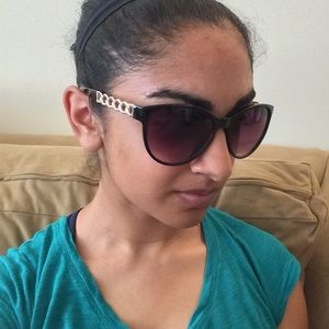 Sunglasses with a Chain Detail