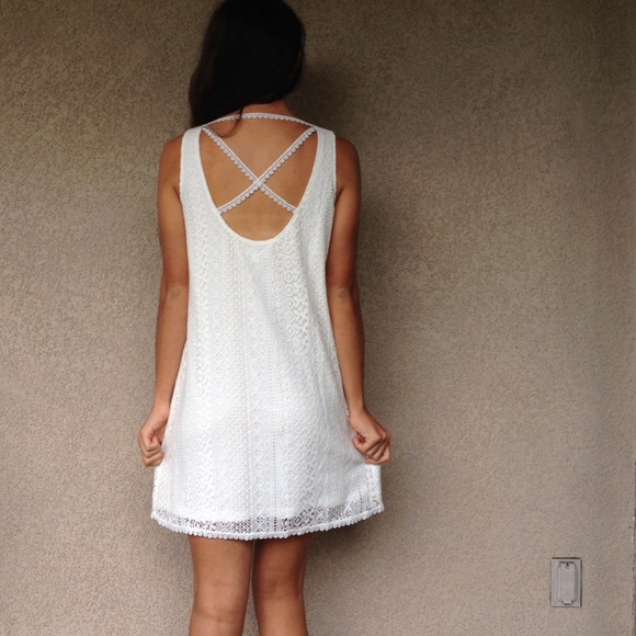 NWT BB Dakota Crochet Summer Dress - Picture 2 of 3