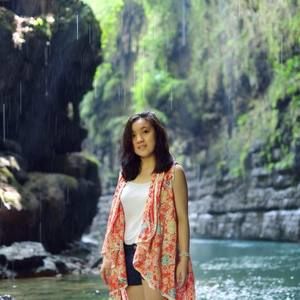 Meet your Posher, Agnes