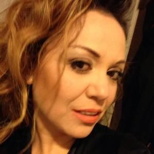 Meet your Posher, Yaneth