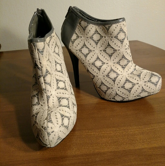 Qupid Shoes - FLASH SALE Grey Lace Booties