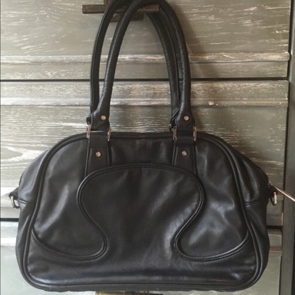 TODAY-MONDAY ONLY 50.00!!! Black Lululemon Purse!