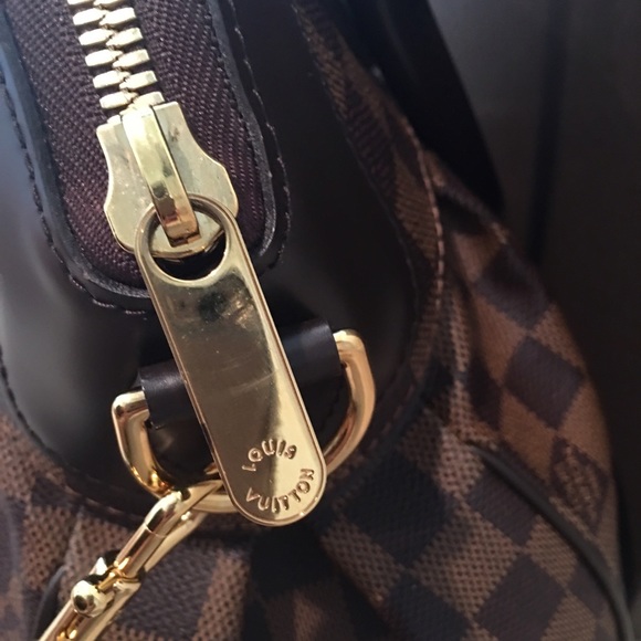 100% Authentic Louis Vuitton Trevi - Picture 2 of 4