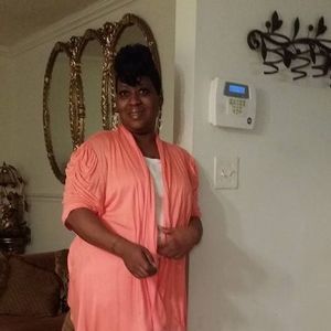 Meet your Posher, Denise