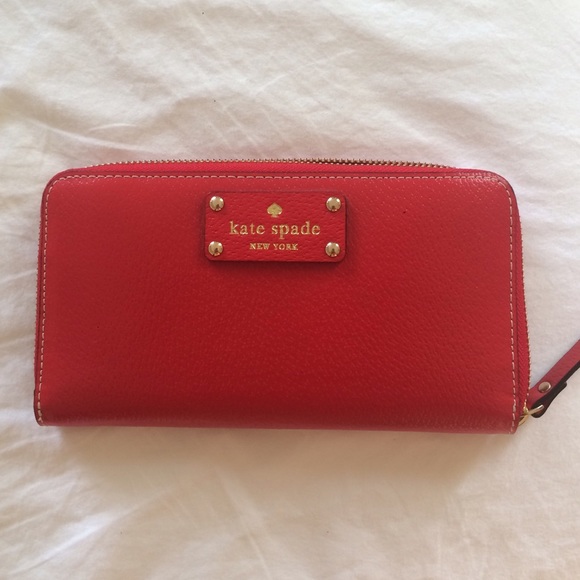 24HR SALE Authentic KateSpade Wellesley NedaWallet