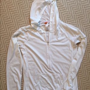 Lucy lightweight pullover