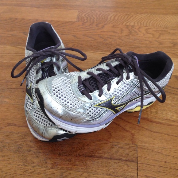 Mizuno Shoes - Mizuno waverider 15 sneakers