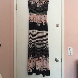 Sleeveless Maxi Dress