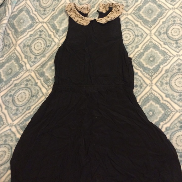 Lace Peter Pan colar dress