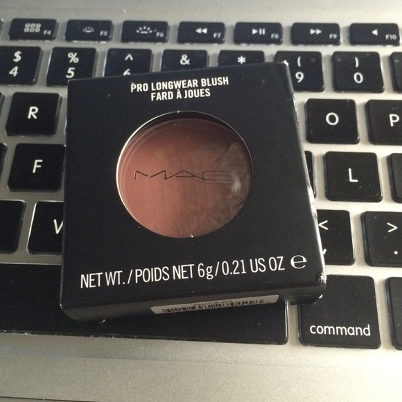 MAC Pro longwear blush