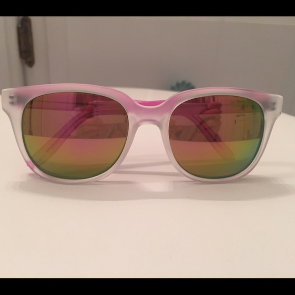 Quay Australia Accessories - Quay Australia gradient sunglasses