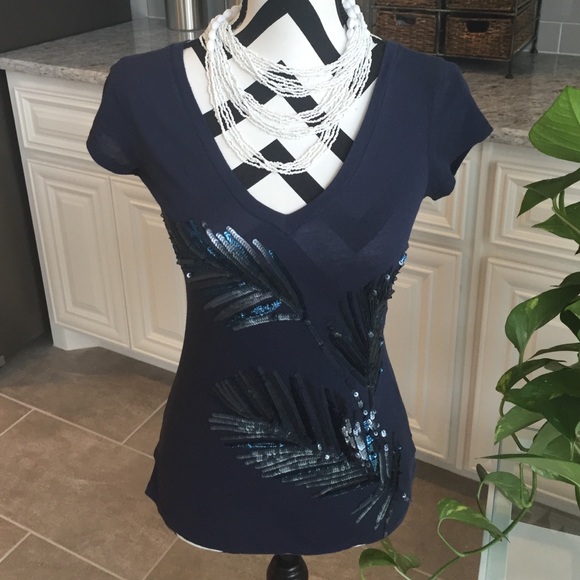Express Sequined Tee - Picture 2 of 6