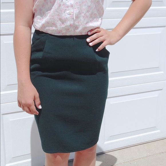 Vintage High-Waisted Green Skirt