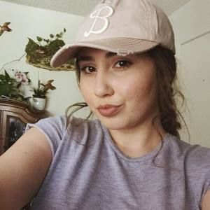 Meet your Posher, Nieves