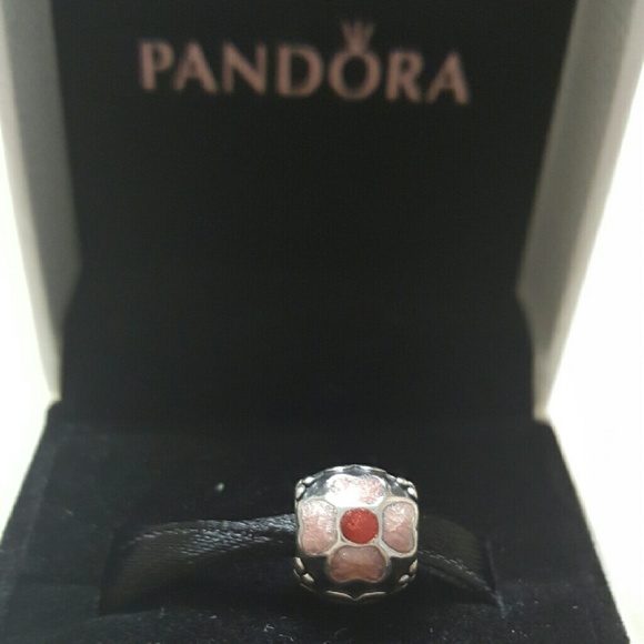 Authentic Daisy Pandora Charm