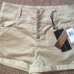 Tinseltown high waisted 5 button shorts NWT