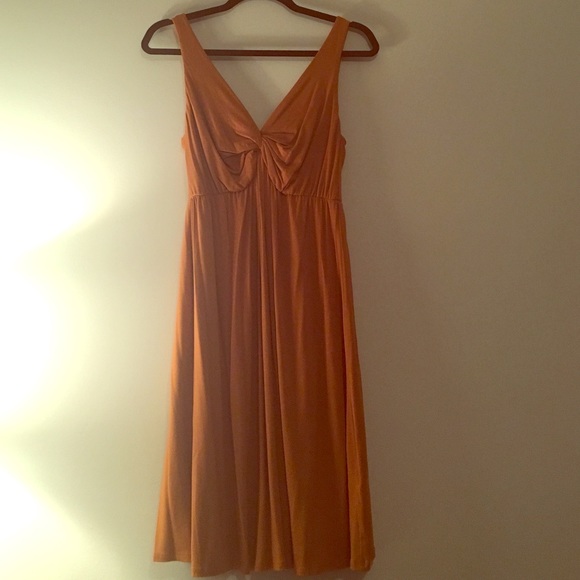 Super cute Shift dress perfect for date night!