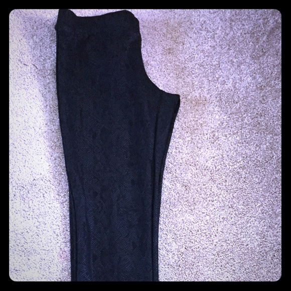 Juicy couture black snake stretchy leggings