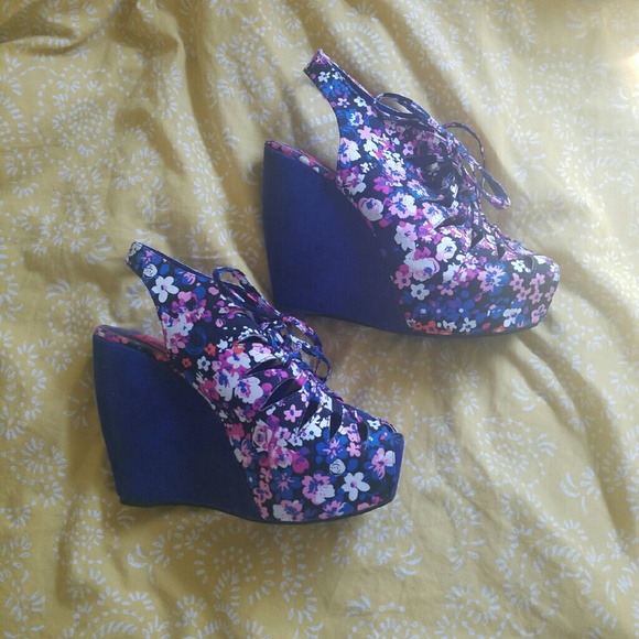 Floral Wedge Heels