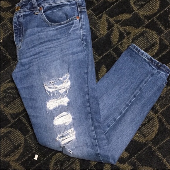 Distressed AE jeans
