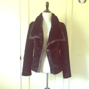 NEW NEVER WORN Bebe Faux Fur Jacket w/o tags