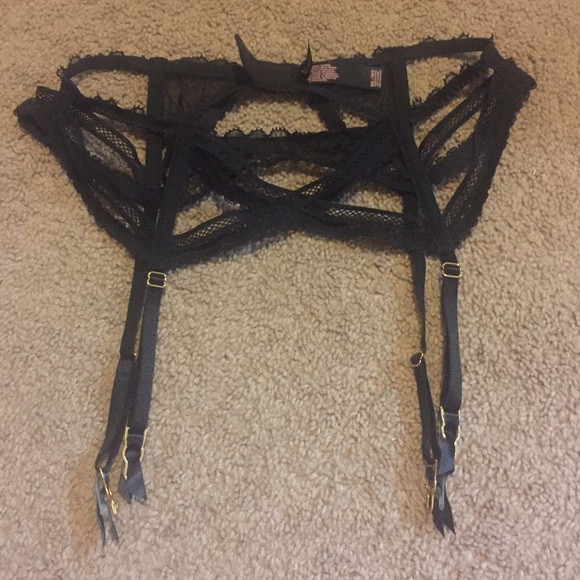 Black garter