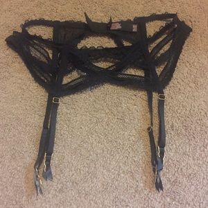Black garter