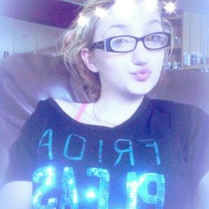 Meet your Posher, Brooke