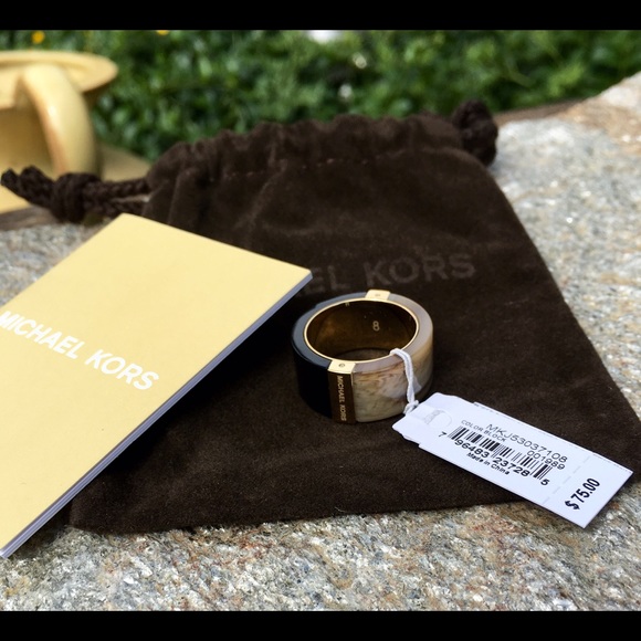 NWT $75 Gorgeous Color Block Michael Kors Ring - Picture 3 of 4