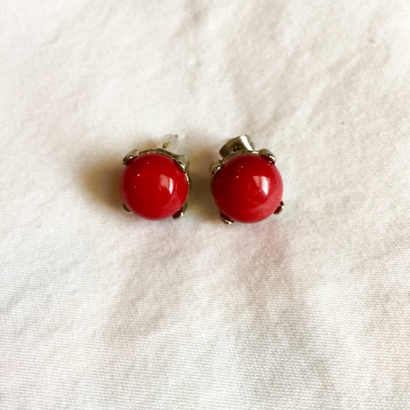 ♥️NWOT Red Marble Earring Studs♥️