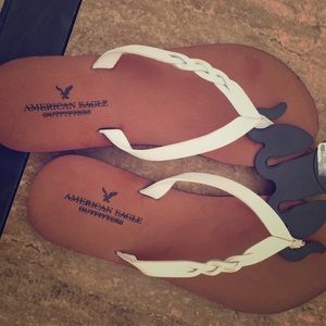 AE flip flops NWOT