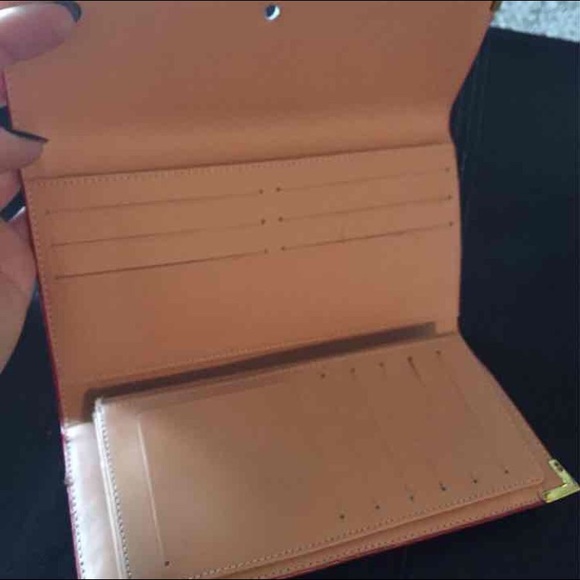 Multi Wallet - Picture 2 of 3