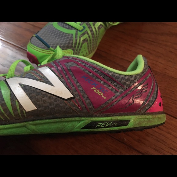 new balance kick xc 700 v3