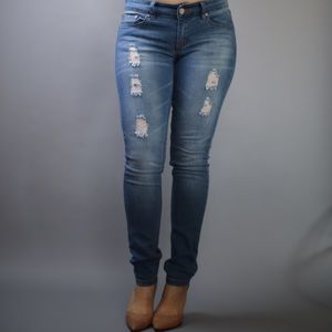 Ripped Skinny jeans (USED in great condition!)