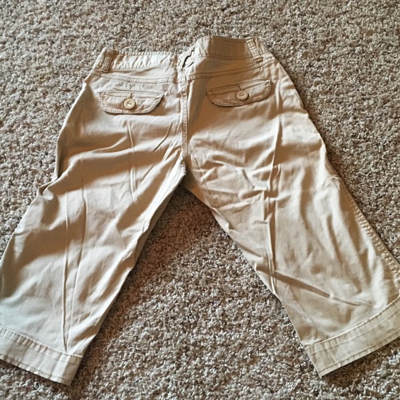 Capris - Picture 2 of 3