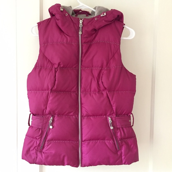 ⚡️SALE⚡️Eddie Bauer fleece-lined goose-down vest