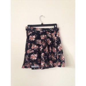 Skater Skirt with floral print 🌻