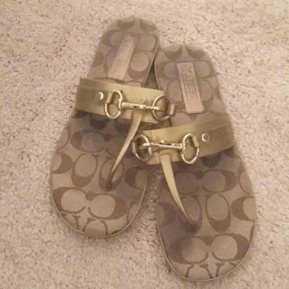 Gold Coach flip flops. Size 6 hardly worn.