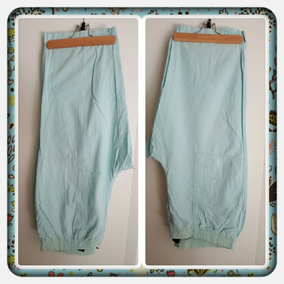 Erika Pants - 💙 Woman's Light Blue Capri's Size XL 💙