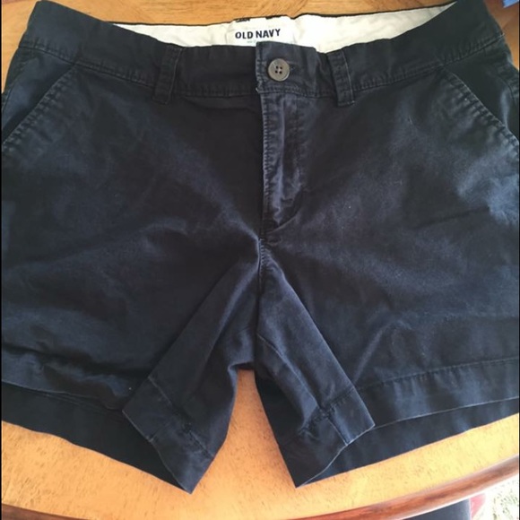 Black shorts 5"