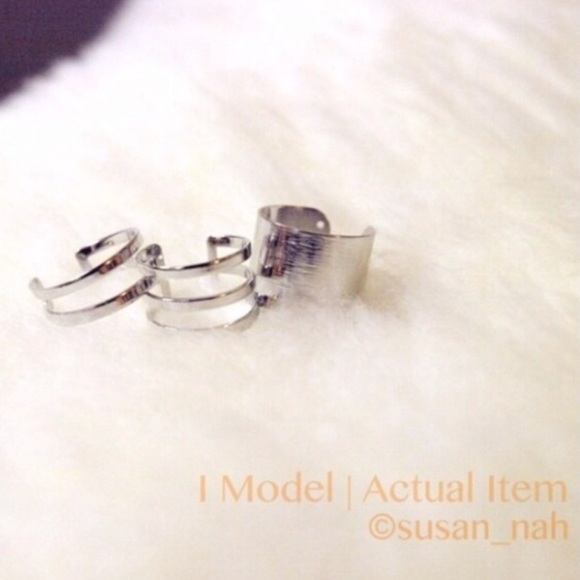 Jewelry - SALE set of 3 silver metallic ring