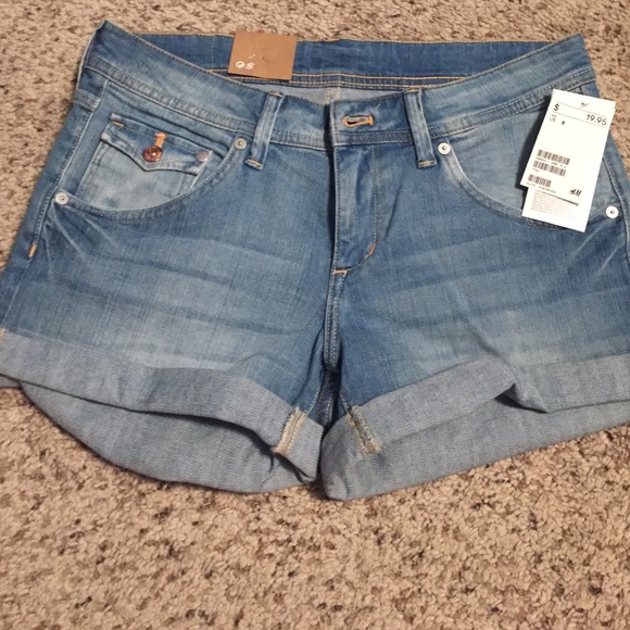 H&M size 8 denim shorts NWT