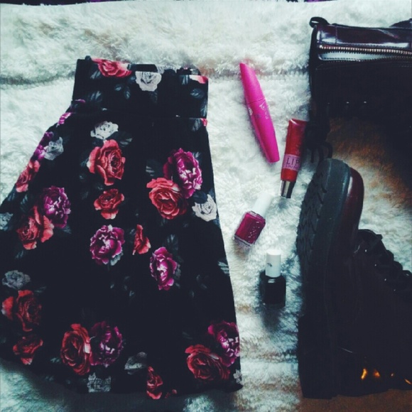 Burgundy Floral H&M Skater Skirt
