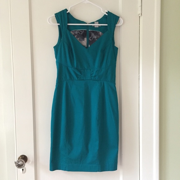 Fitting H&M teal blue dress