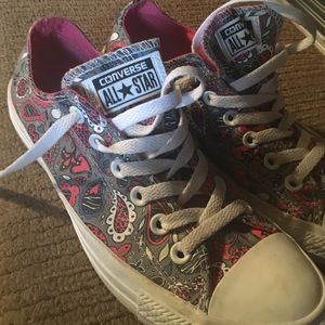 Paisley Converse All Stars size 8 women's.