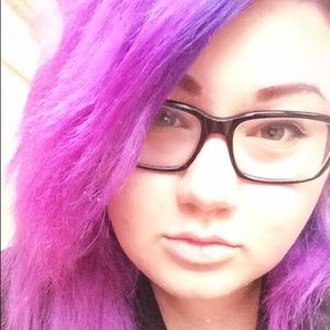 Meet your Posher, Avery