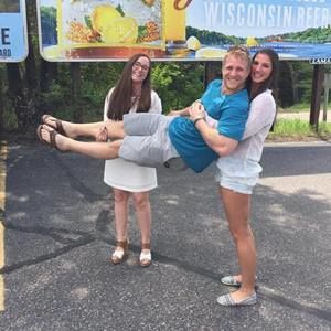 Meet your Posher, Olivia